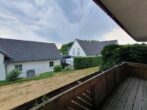 Preiswert & gepflegt! Einfamilienhaus mit Doppelgarage in ruhiger Lage von Leinburg - Balkon im EG