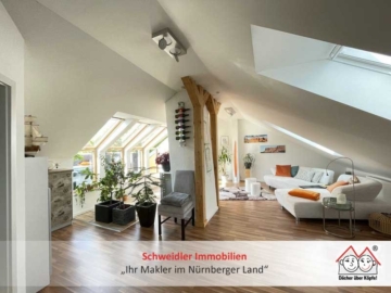 WOHNTRAUM im Dachgeschoss: 3,5-Zimmer-Maisonette-Wohnung mit zwei Balkonen & Stellplatz in Nürnberg, 90478 Nürnberg, Wohnung