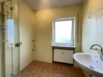 Bad - Viel Wohnraum zum fairen Preis – Schön geschnittene 3-Zimmer-Wohnung mit Potenzial & Balkon in Lauf