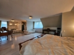 Schlafzimmer mit Bad Bild 1 - Repräsentative Unternehmervilla mit großzügigem Garten und Doppelgarage in Neunkirchen – Speikern