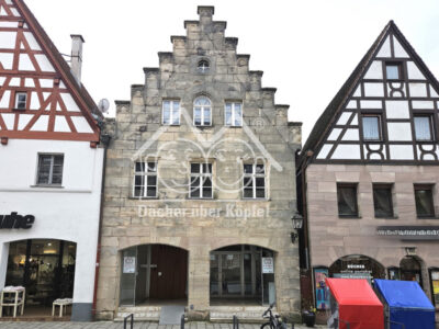 Attraktive Ladenfläche in Bestlage direkt am historischen Marktplatz von Lauf an der Pegnitz, 91207 Lauf, Ladenlokal