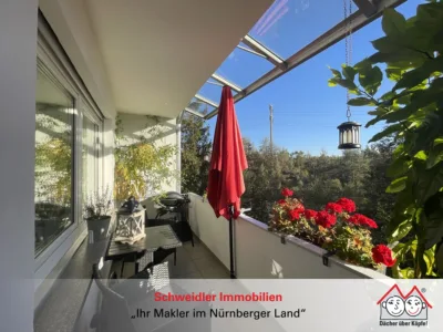 Schöne Raumaufteilung: Helle 3-Zimmer-Wohnung mit Einbauküche, Balkon & Garage zur Miete in Schwaig, 90571 Schwaig, Etagenwohnung