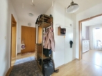 Flur - Die Erlanger City im Blick!!! Sonnige 3-Zimmer-DG-Wohnung mit Balkon & Einbauküche zur Miete