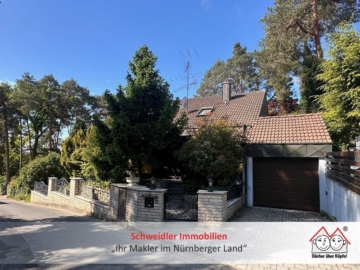 Wohnen mit WOW-Effekt – Freistehendes Architektenhaus mit Platz, Potenzial u.v.m. in Behringersdorf, 90571 Schwaig, Einfamilienhaus