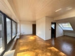 Wohnen im Dachgeschoss - Wohnen mit WOW-Effekt – Freistehendes Architektenhaus mit Platz, Potenzial u.v.m. in Behringersdorf