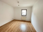 Schlafzimmer - Entspannt leben am See: 2-Zimmer-Erdgeschoss-Wohnung mit Stellplatz am Wöhrder See in Nürnberg
