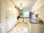 Küche - Familientraum am Entensee! Stilvolles Einfamilienhaus mit großem Garten und Garage
