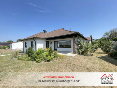 Sonnniger Bungalow mit traumhaft großem Gartengrundstück und Garage in beliebter Lage von Eckental, 90542 Eckental-Eckenhaid, Bungalow