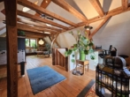 Dachstudio Bild 1 - Rarität auf dem Land! Charmantes, saniertes Einfamilienhaus mit Scheune & schön angelegtem Garten bei Offenhausen