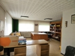 KG Büro - „Dornröschenschlaf“: Großer Bungalow mit Sanierungsbedarf in ruhiger Lage von Hiltpoltstein