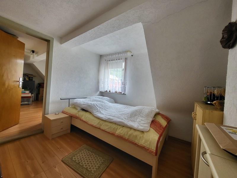 Durchgangszimmer DG