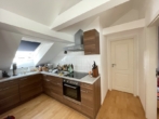 Küche / Einbauküche - Über den Dächern von Johannis: Schöne 2-Zimmer-DG-Wohnung mit Dachbalkon zur Miete (5. OG)