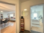 Flur - Schöne 2-Zimmer-Wohnung mit Sonnenbalkon & TG-Stellplatz in attraktiver Wohnlage von Lauf zur Miete