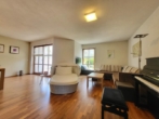 Wohnen/Essen Ansicht 1 - Top modernisierte Doppelhaushälfte mit neu angelegtem Garten & Garage in ruhiger Lage von Schnaittach