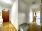 Flur - Durchdachter Grundriss und mehr– Stimmige 3-Zimmer-Wohnung mit Loggia in Behringersdorf