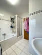 Bad - Durchdachter Grundriss und mehr– Stimmige 3-Zimmer-Wohnung mit Loggia in Behringersdorf
