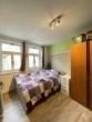 Schlafzimmer - Schöne 2-Zimmer-Balkon-Wohnung mit TG-Stellplatz in Gräfenberg zur Kapitalanlage (Zentrum)