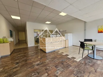 226 m² für Büro, Praxis & mehr – ebenerdige Gewerbefläche in guter Sichtlage in Behringersdorf, 90571 Schwaig / Behringersdorf, Bürofläche
