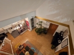 Blick von Galerie - Kapitalanlage mit Charme: Vermietete 2,5-Zi-Galeriewohnung mit Balkon & Stellplatz in Schwarzenbruck