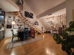 Wohnen Bild 2 - Kapitalanlage mit Charme: Vermietete 2,5-Zi-Galeriewohnung mit Balkon & Stellplatz in Schwarzenbruck
