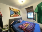Schlafzimmer - Schönes Apartment in Erlangen: 2-Zimmer-Wohnung mit Balkon, offener Küche und TG-Stellplatz