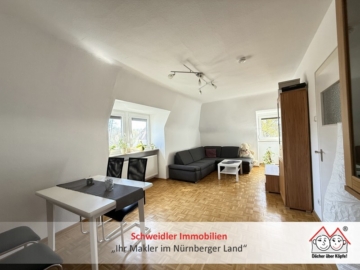 Gemütliche 2-Zimmer-Dachgeschosswohnung in zentrumsnaher Lage von Lauf, 91207 Lauf, Wohnung