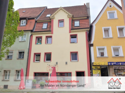Top Rendite: Vollständig vermietetes Wohn-/Geschäftshaus mit Entwicklungspotential in Hersbruck, 91217 Hersbruck, Wohn- und Geschäftshaus