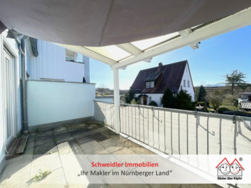 Ein Balkon wäre schon schön… Hier gibt’s gleich 2! Großzügige 3-Zimmer-Wohnung mit Stellplatz in Lauf-Heuchling, 91207 Lauf-Heuchling, Wohnung