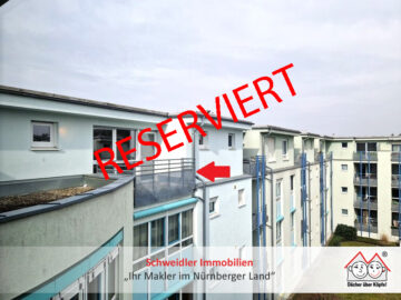 Sonnig und bezugsfrei: Frisch renoviertes Seniorenapartment mit Balkon in Neunkirchen am Sand, 91233 Neunkirchen am Sand, Wohnung