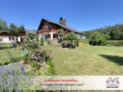 XXL-Traumgarten in Lauf-Rudolfshof! Einfamilienhaus mit Garage und energetischen Modernisierungen, 91207 Lauf, Einfamilienhaus
