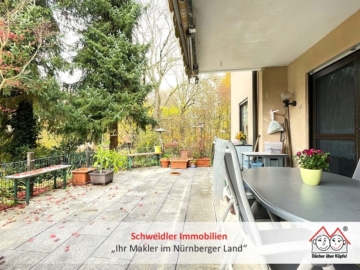 XL-Terrasse mit Waldblick: Die 3-Zimmer-Wohnung in Lauf für alle, die Ruhe UND Stadt wollen, 91207 Lauf, Wohnung
