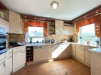 EG Küche - Atemberaubender Fernblick – Modernes Einfamilienhaus mit Garage in Toplage von Schnaittach