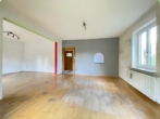 EG Wohnen/Essen - Preis-Highlight in Behringersdorf: Stilvolles Einfamilienhaus mit Altbaucharme, gr. Grund und Garage
