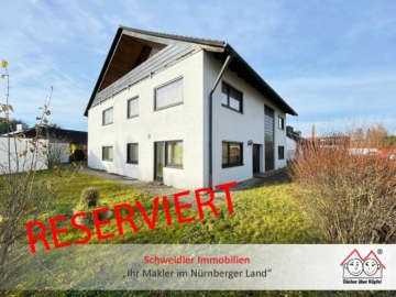 300 m² Wohnfläche in Bestlage! Einfamilienhaus mit sehr viel Platz und großem Grundstück in Lauf, 91207 Lauf, Einfamilienhaus