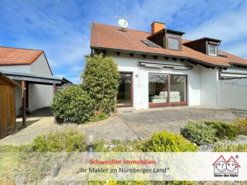 Traumhafte Familienlage: Doppelhaushälfte mit schönem Grundriss und tollen Nebenflächen in Eckental, 90542 Eckental, Haus