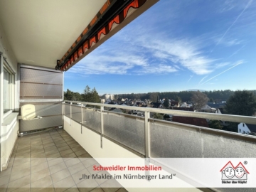 Fernblick inklusive! Bezugsfreie 2-Zimmer-Wohnung mit Loggia in Röthenbach a. d. Pegnitz, 90552 Röthenbach, Wohnung