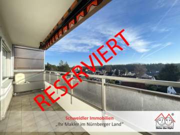 Fernblick inklusive! Bezugsfreie 2-Zimmer-Wohnung mit Loggia in Röthenbach a. d. Pegnitz, 90552 Röthenbach, Wohnung