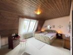 Familientraum: Gepflegtes Reihenhaus mit schönem Außenbereich in ruhiger Wohnlage von Eckental-Brand - Schlafzimmer