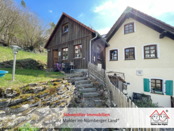 Ein Haus, das Geschichten erzählt – Einzigartiges Einfamilienhaus mit Einliegerwohnung in Simmelsdorfer OT, 91245 Simmelsdorf, Einfamilienhaus