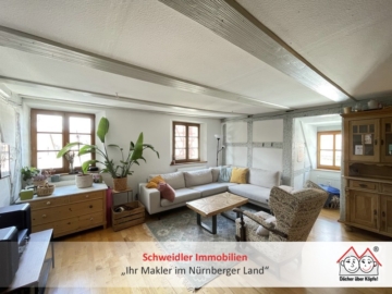 Altbaucharme in der Laufer-Innenstadt: Großzügige 3,5-Zimmer-Wohnung mit traumhafter Einbauküche, 91207 Lauf, Wohnung