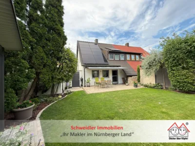 WOW!!! Umfangreich modernisierte Doppelhaushälfte mit schönem Garten & Garage in Nbg.-Großgründlach, 90427 Nürnberg / Großgründlach, Doppelhaushälfte