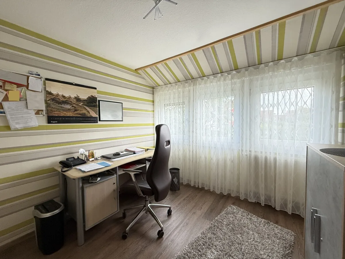 Kinder- oder Arbeitszimmer