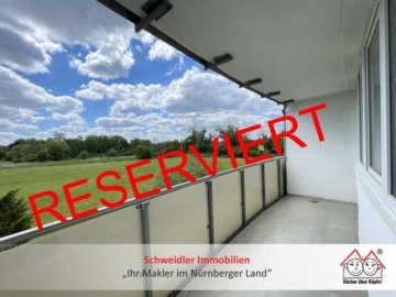 Die Innenstadt im Blick: Apartment mit Balkon und schöner Aussicht in Erlangen (Sanierungsbedarf), 91054 Erlangen, Wohnung