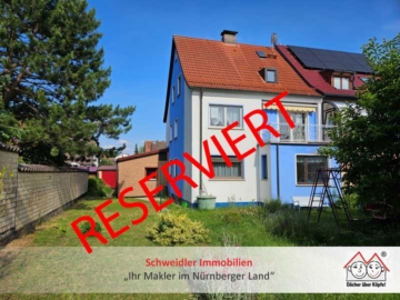 Preiswerte XXL-Doppelhaushälfte in Neunkirchen am Sand, 91233 Neunkirchen, Haus