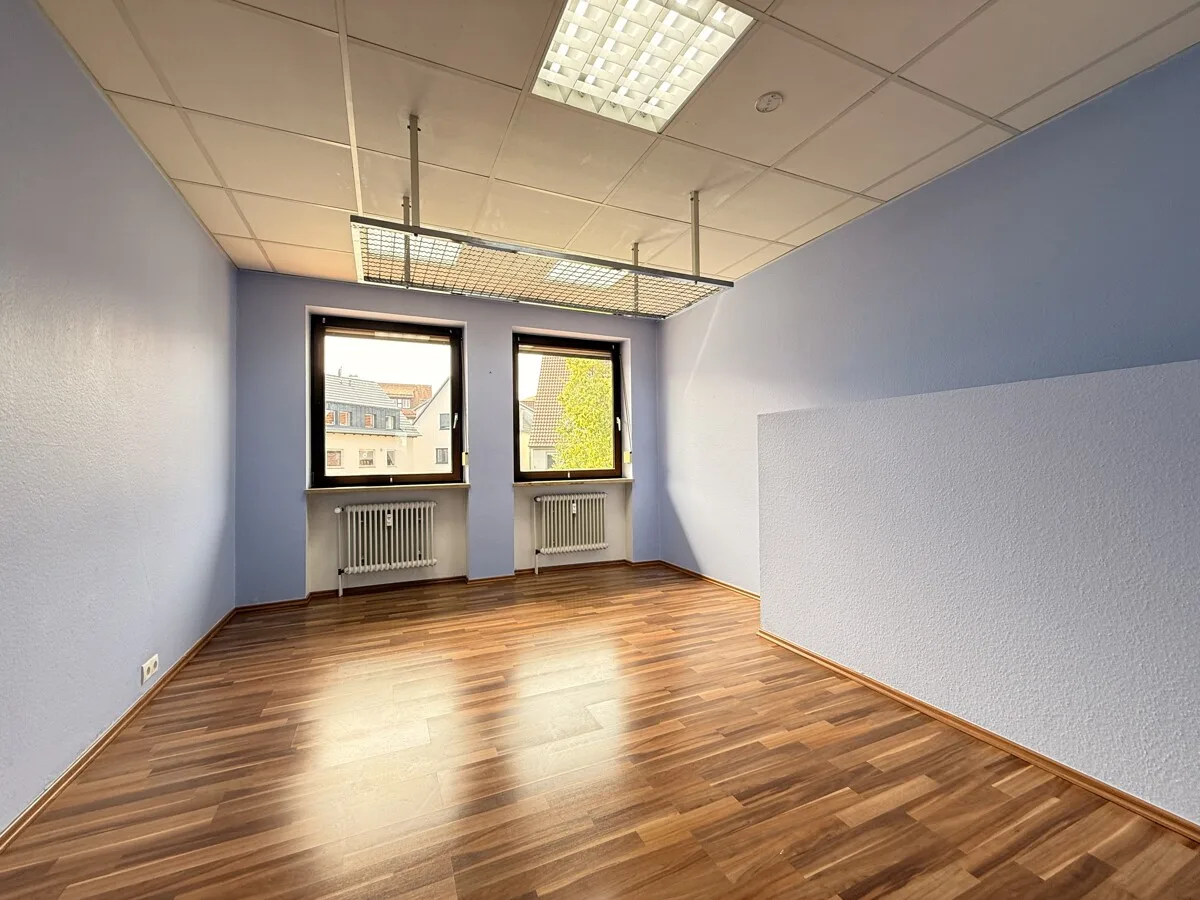 1.OG - Behandlungsraum/Büro