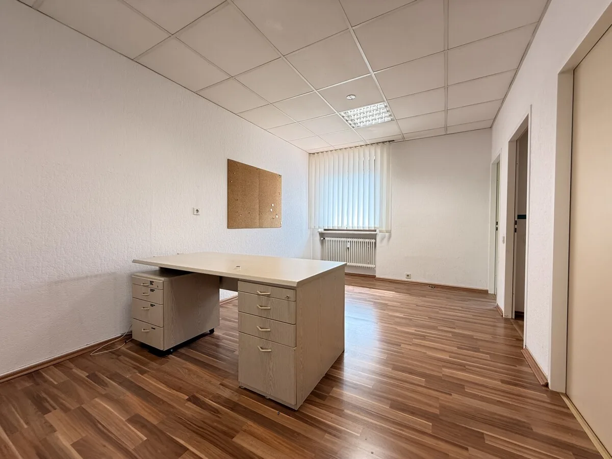 1.OG - Behandlungsraum/Büro