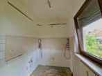 Küche - Ruhig, zentral, fairer Preis! 2-Zimmer-Wohnung mit großer Loggia und TG-Stellplatz in Lauf