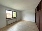 Schlafzimmer - Modernisierte 3,5-Zimmer-Wohnung mit Wintergarten in schöner Lage von Nürnberg-Herrnhütte