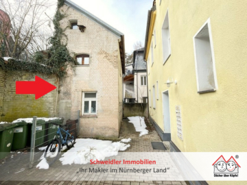 Sanierungsbedürftige Tiny House-Wohnung in zentraler Lage von Lauf!, 91207 Lauf, Wohnung