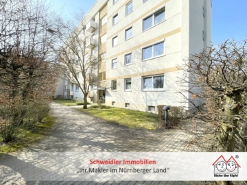 Sanier mich: 130 m² große 5-Zimmer-Wohnung mit Balkon, TG-Stellplatz u.v.m. in Nürnberg-Erlenstegen, 90491 Nürnberg, Wohnung